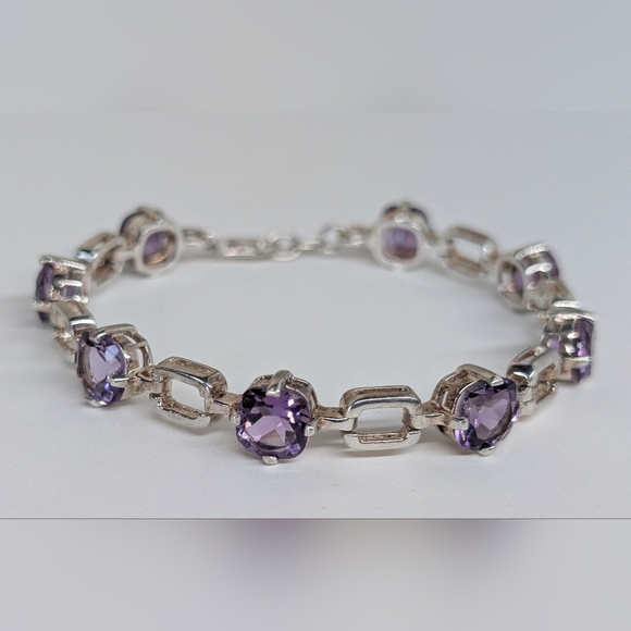7.5" Sterling Silver Natural Amethyst 8.5mm Tennis Bracelet - Picture 5 of 9